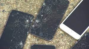 Can a cracked iphone screen be fixed. Cracked Iphone Screen Help Guide How 5 Repair Options Stack Up Abc News