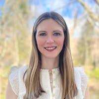 Lynn Sauer's Instagram, Twitter & Facebook