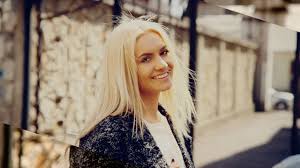 Join facebook to connect with blonda de la drept and others you may know. Lorena Eni Blonda De La Drept Youtube