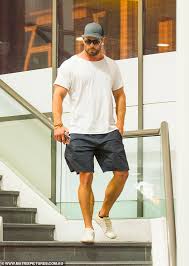 Thor Star Chris Hemsworth Visits A Specialist Dentist In Sydney In 2021 Hemsworth Chris Hemsworth Chris Hemsworth Kids