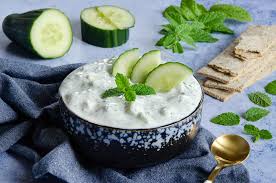 Tzatziki Recette En 2020 Concombre Recettes De Cuisine Tzatziki