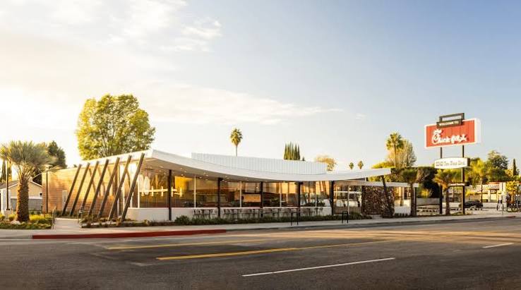 Chick-fil-A opens new restaurant in restored historic building in Sherman  Oaks | KTLA