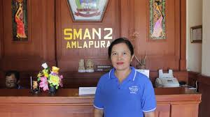 Mantan kepala sekolah sman 7 mataram, m, dilaporkan ke polisi oleh baiq nuril makmun. Guru Staff Sma Negeri 2 Amlapura