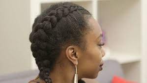 La tresse sur vos cheveux courts sera une véritable source d'inspiration. Tuto Tresse Africaine Faire Des Nattes Collees Minutefacile Com