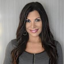 Lindsay Longo's Instagram, Twitter & Facebook