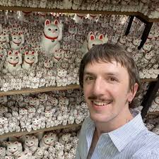 Living amidst the heat of surplus