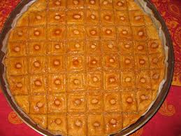 Baklavas A La Pate Feuilletee Recette 2 Pates Feuilletees Au Beurre Rondes 2 X 250 G 250 G D Amandes Mondees Et Frites Et Conc Ramadan Recipes Food Baklava