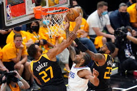 Join coach nick to discuss this and the hawks sixers game. Donovan Mitchell Scores 45 Rallies Jazz Past The Clippers Sports Dailyitem Com