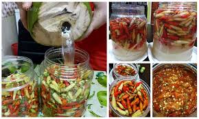 Bahkan jajanan ini tidak hanya dijual oleh pedagang. Ini Cara Orang Lama Buat Sambal Lada Jeruk Dengan Air Kelapa Muda Memang Sedap Boh Daily Makan