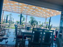 Kosova që tashmë është përdoruesi kryesor në rajon i portit të durrësit me ndërtimin e autostradës së re me maqedoninë arrin më shpejt në portin e selanikut. Palmat Restaurants Porto Romano Palma Bar Restorant Facebook