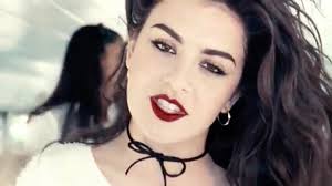 Anyone else miss this look? And does anyone else still listen to this song?  : r/charlixcx