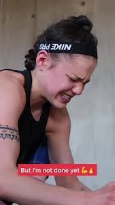 Stephanie Ellinger's Instagram, Twitter & Facebook