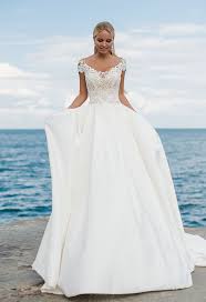 Milena S Bridal Milenasbridal Com Oksana Mukha Dress At Milena S Bridal Houston You May Order Online 2 Month Product Brautkleid Hochzeitskleid Brautkleid Satin