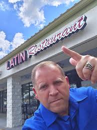 Italian restaurant near Airfield Falls in River Oaks