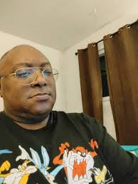 I was today years old when I learned actor Alfie Allen 'Theon Greyjoy' is  Lily Allen's brother 😲🤯