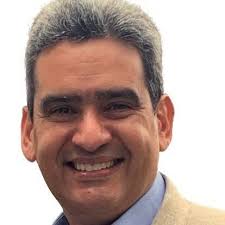 Será que de verdad sus seguidores piensan que Nicolás Maduro se va a morir  pronto y sus cenizas las van a poder traer a Venezuela para que “recorran  las playas”?? Esa es