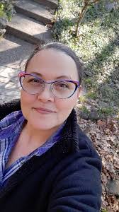 Ariel Maris's Instagram, Twitter & Facebook