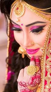 Pin By The Girls Studio On Jewelry Indian Bride Poses Bridal Makeup Images Indian Wedding Photography Poses