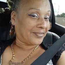 We love that @kellyrowland is at the Happy Place 😁