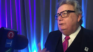 Holder announces plans for zero-emission buses, but it's far from a sure  thing