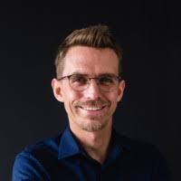 300+ profilů „Bechstein“