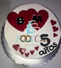 Y no hay mejor manera de celebrar con una fiesta y torta. Frank Cakes Pastel 5to Aniversario De Bodas Bertha Facebook