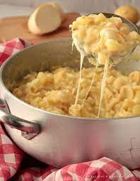 E' un piatto sostanzioso che può essere reso ancor più ricco se realizziamo la pasta e patate con provola! Pasta E Patate Napoletana E Le Infinite Varianti Che Ci Piacciono Tanto