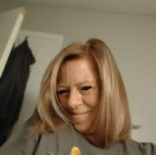 Carrie Dubinsky in people