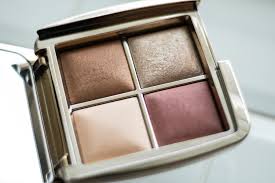 Purchased the darker one, universe unlocked as can't get past the beautiful deeper blush tone. Hourglass Ambient Lighting Edit Mini Sculpture Unlocked Review Your Beauty