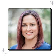 Ashlee Henry's Instagram, Twitter & Facebook