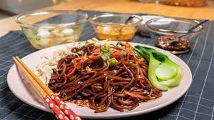 Lebih elok kalau direndam sebentar dalam air panas untuk membuang kapurnya 300 gm daging, dihiris nipis dan di rebus bersama air dan hirisan halia sehingga lembut 3 susu besar tomato. Mee Kicap Ala Chinese Style Youtube