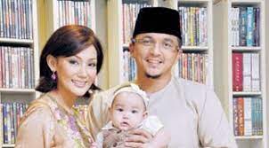 Majlis akad nikah lisa surihani dan yusry abdul halim di hotel marriot, putrajaya pada 23 februari 2012. Kisah Cinta Engku Emran Sebelum Bertemu Laudya Cynthia Bella Liputan6 Com Line Today