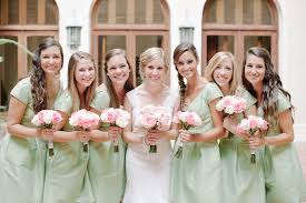 If you are not ready for a mint wedding dress, you can buy a pair of gorgeous mint shoes, a clutch, garter, some jewelry or paint your nails. Mint Green And Blush Novocom Top