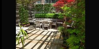 Lantas, bagaimana desain atau contoh gambar teras depan rumah yang dijadikan ruang tamu tersebut? Teras Rumah Bisa Diubah Jadi Ruang Tamu Begini Caranya