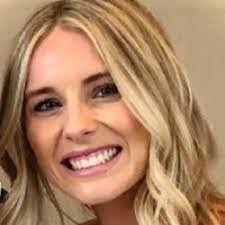 Paula Endres's Instagram, Twitter & Facebook