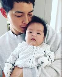 She gained international popularity through her leading roles in television dramas autumn in my heart (2000). New Photos Song Joong Ki Showers His Baby Nephew With Fatherly Love