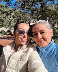 Un hike con mis personas favoritas en todo el mundo entero 💫🤍🍃