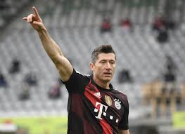 Historia pisze się na naszych oczach! Robert Lewandowski Izjednacio Rekord Gerda Muellera N1