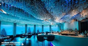 Conrad hotels & resort, atlantis the palm, dubai, photo: The New Underwater Restaurant Bar Subsix At Niyama Maldives