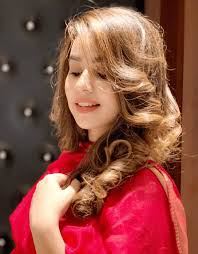 Hairstyles With Suit Indian Hairstyles Hairstyle With Suit Stylish Girl Images