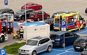 Jak zawsze w podobnych przypadkach pobrano mu krew do badań laboratoryjnych pod kątem środków odurzających. Katowice Tragedia Na Ul Bazantow 14 Latek Wypadl Z Balkonu Na 10 Pietrze Trafil Do Szpitala Ale Nie Udalo Sie Go Uratowac Katowice Nasze Miasto
