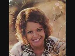The comparison between lee and cline is to be expected, given that both singers were produced by owen bradley in the early '60s. I M A Memory Lyrics