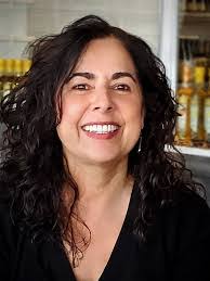 Linda Antonucci's Instagram, Twitter & Facebook