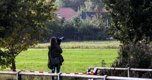 Dat geld werd in beslag genomen bij de inval in de boerderij in ruinerwold in oktober 2019. De Boerderij In Ruinerwold Wat Weten We En Wie Is Wie Ruinerwold Ad Nl