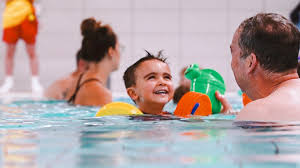 How to know when your child is a competent swimmer - Swimming.org