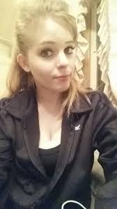 Bella Kats's Instagram, Twitter & Facebook