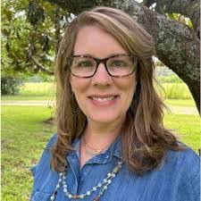 Sarah Hollifield's Instagram, Twitter & Facebook