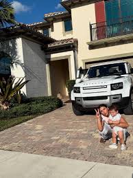 Daniela Ospina, la ex de James Rodríguez, anunció que ella y Gabriel  Coronel compraron su primera “casita” en los Estados Unidos: “Ustedes han  sido parte de cada proceso” - Infobae