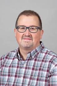 English & Communication Faculty & Staff