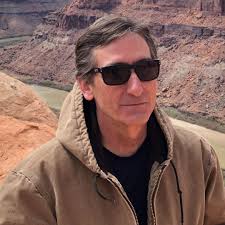 Meet Eric Bennett, the host of the Bee Love Beekeeping Podcast, sponsored  by Mann Lake. Bees, beekeepers, and fun beekeeping stories; it's all about  the love of bees